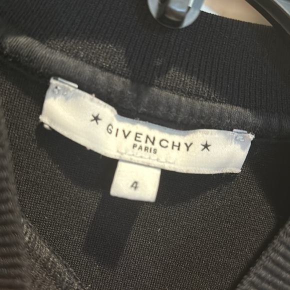 Givanchy sweater size 4 kids black with raffles on sleeves and logo in front - Picture 2 of 6